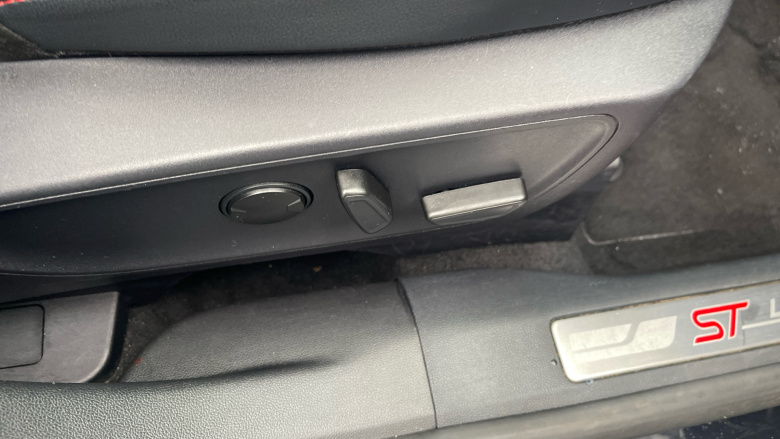 Ford Kuga 1.5 EcoBoost 150 ST-Line X Edition 5dr Petrol Estate